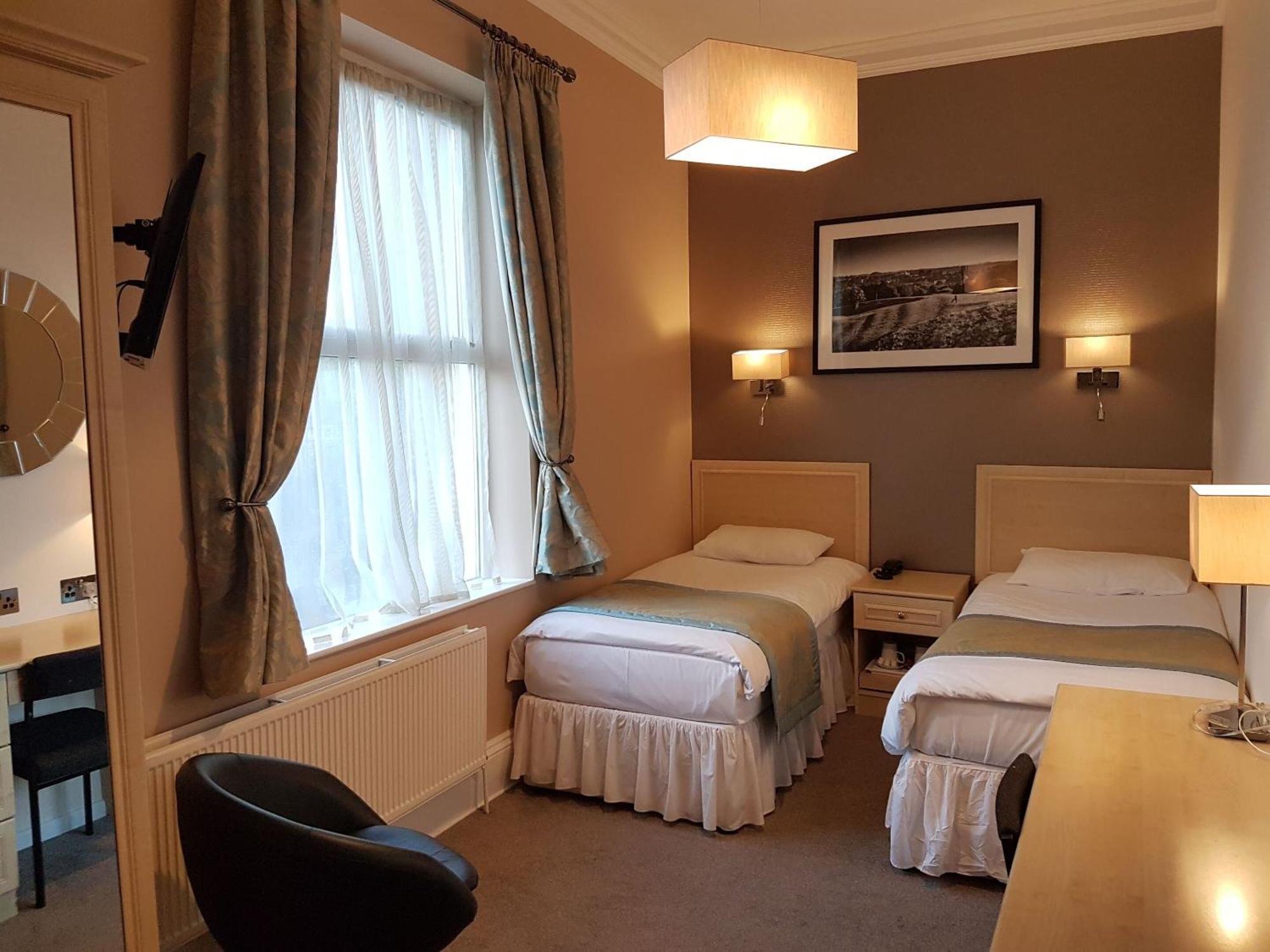 Victoria Park Lodge & Serviced Apartments Leamington Spa Bilik gambar